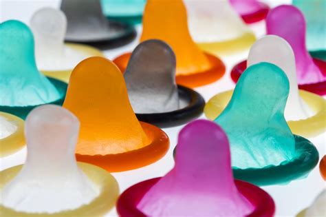 Blowjob ohne Kondom gegen Aufpreis Hure Drüse